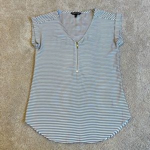 Express V-Neck Gramercy Tee